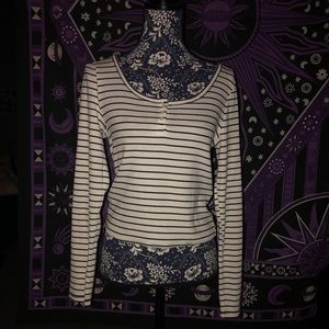 Women’s button up long sleeve top